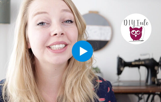 Influencerin Nastja von DIY Eule mit ihrer Nähmaschine