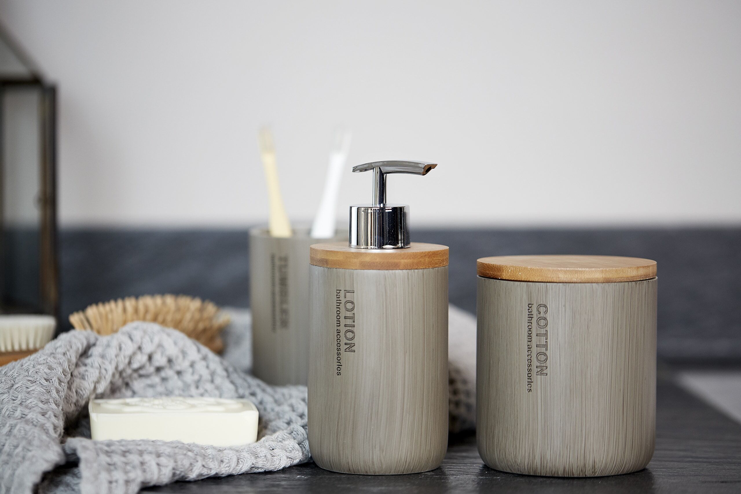 Die Badaccessoires Serie Pelo von WENKO