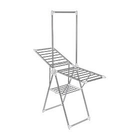 Ein ausklappbarer Wäscheständer bietet viel Stauraum.